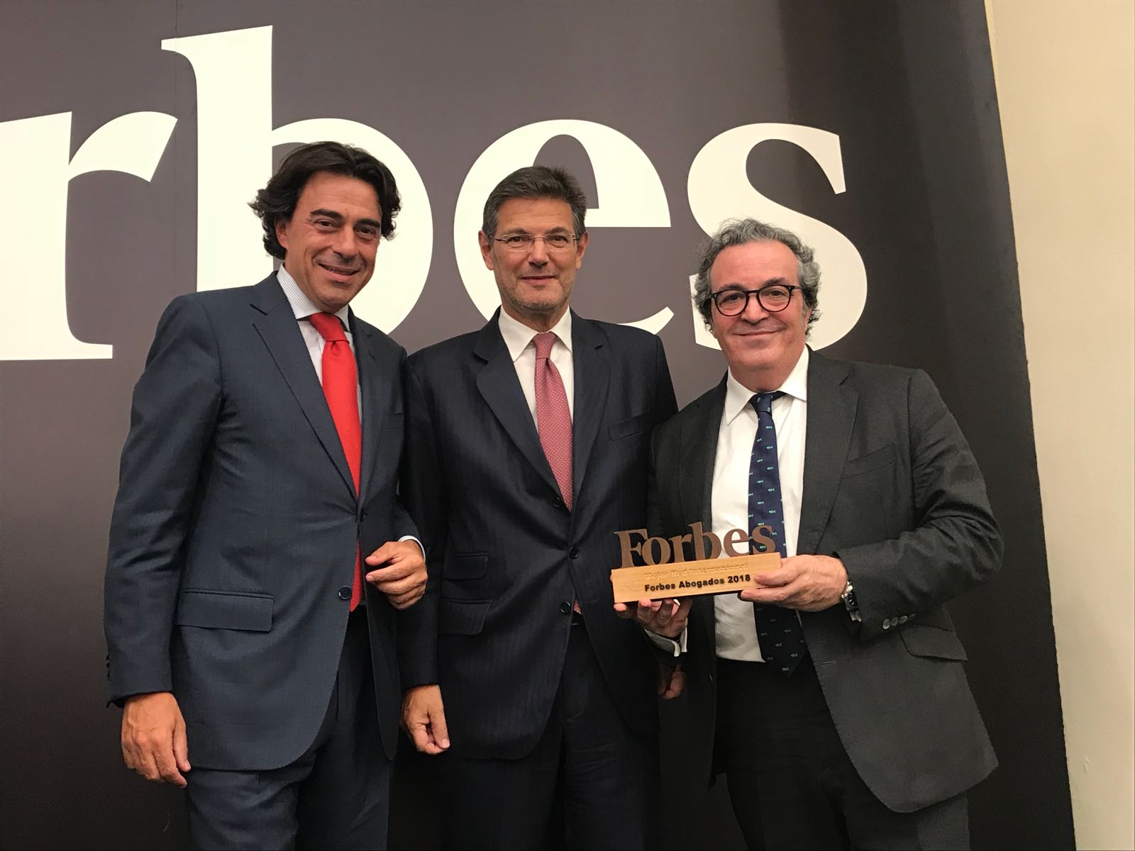 Dentons Dentons Wins Best International Network Award At Forbes Lawyers Awards 2018